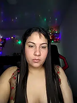 Онлайн чат XXX esmeralda_jadees