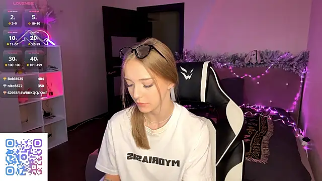 EvaPeace: απευθείας συνομιλία ΧΧΧ