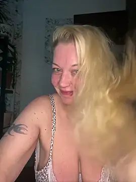 JenniferCarmen Pertunjukan Webcam