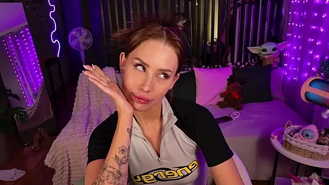 plugmyHDMI Live XXX Chat