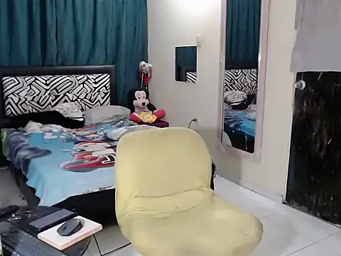 Sashaferrari2000のライブXXXチャット