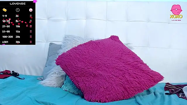 Lillytitsn Live XXX chat