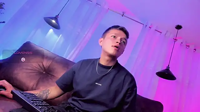 Tim_wolf Chat XXX in diretta