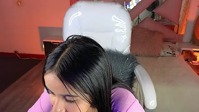 Mia_Fischer Adlı Modelin Canlı XXX Sohbeti