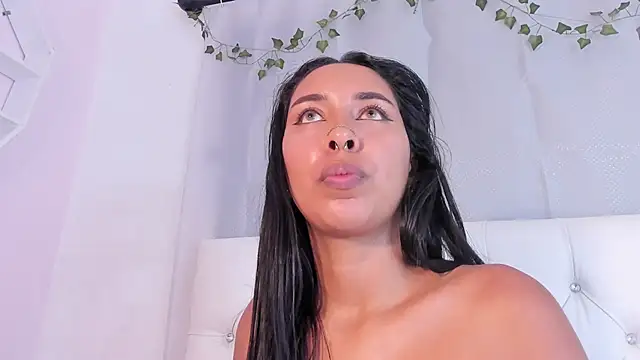 Emma_lorense22 Live XXX Chat