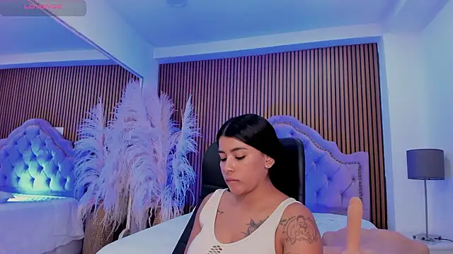 Онлайн чат XXX SelenaStonne