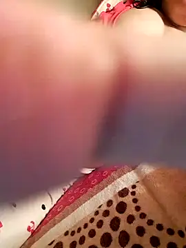 -Samanta- Live XXX Chat