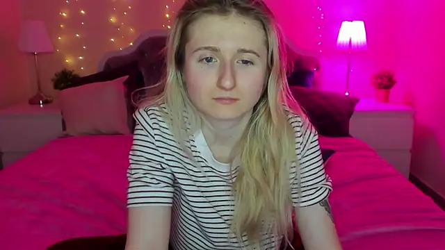 Онлайн чат XXX CamillaDreamer