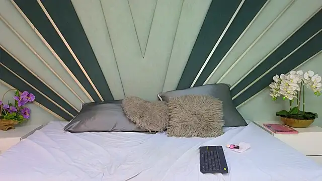 DulceeEsmeralda Live XXX Chat