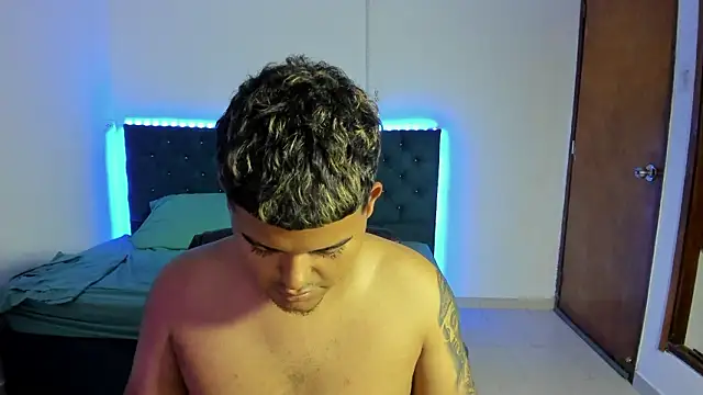 jordan_colman: онлайн-секс-чат