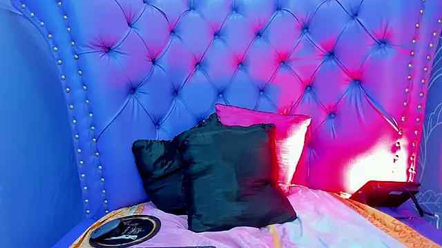 zaira_skinny Adlı Modelin Canlı XXX Sohbeti