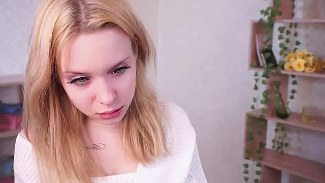 TracieGoins' Live XXX Chat