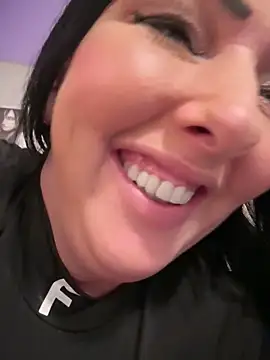 TiffanyRoxx Adlı Modelin Canlı XXX Sohbeti