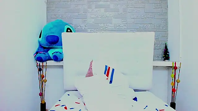 Chat +18 de HorniestMilf ao vivo