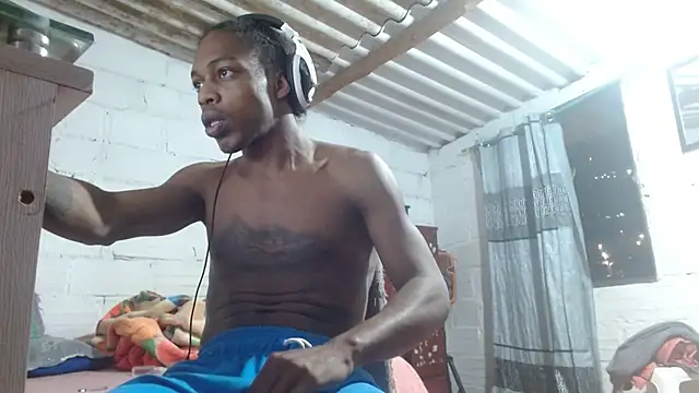 Larry-n-clouds: онлайн-секс-чат