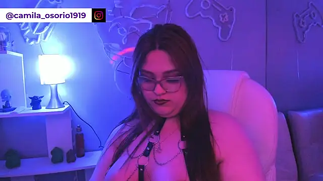 Chat +18 de Camiila_Osorio ao vivo