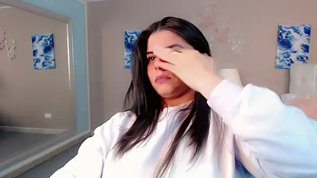 _Maddison_Ivanova_ élő XXX-chatje