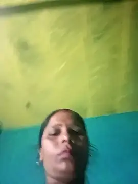 Rt_shreya's Webcam Show