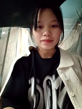 linh-miu99 webcam show