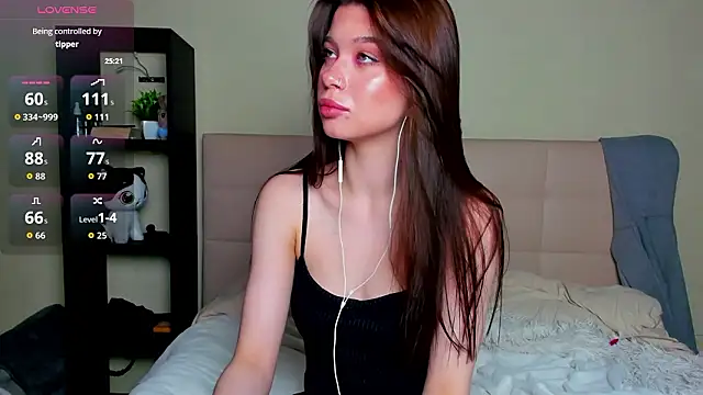 Chat +18 de Tune_Godnesss ao vivo