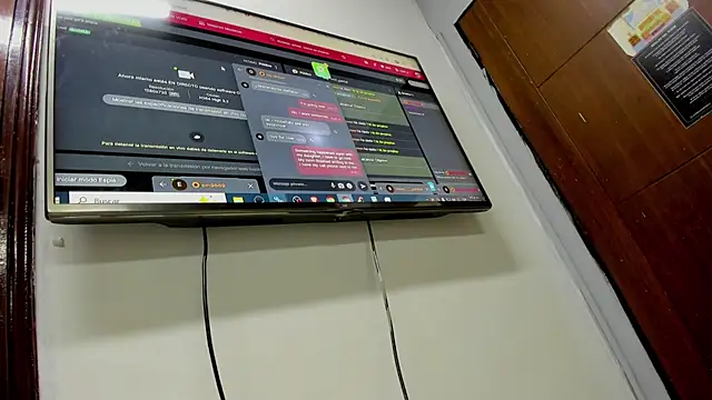 May-Clanfort's Live XXX Chat