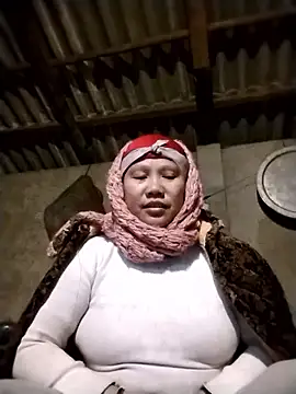 Linhcutex Adlı Modelin Canlı XXX Sohbeti