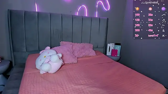 Živý XXX chat Kiara_myler