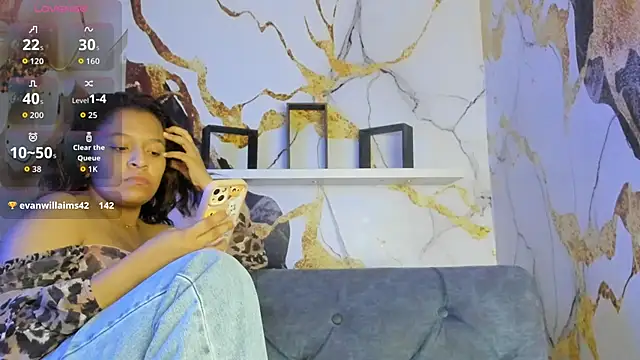 MiaBella18 网络视讯表演