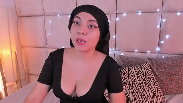 Sooffii_1's Live XXX Chat