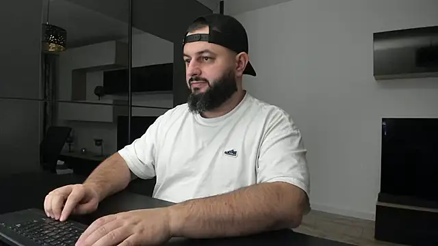 Živý XXX chat DravenPeak