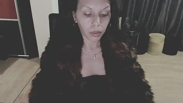 Chat XXX en directo de GoldenSasha