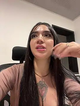 Chatroom XXX en direct de EmmyEvans1