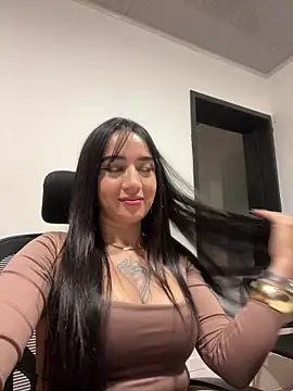 EmmyEvans1's Live XXX Chat