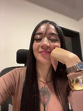 EmmyEvans1 Live XXX-chat