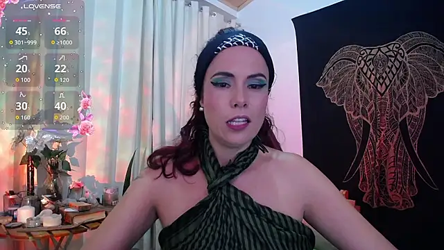 XXX chat uživo modela AmaRiv