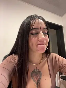 XXX chat uživo modela EmmyEvans1