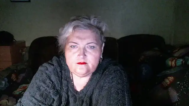 Lana555 即時 XXX 聊天