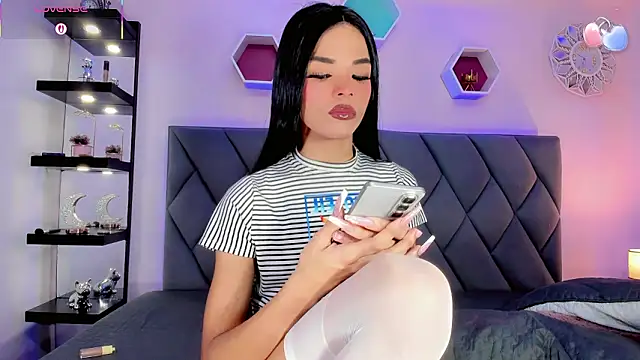 XXX chat uživo modela Amira_Ember