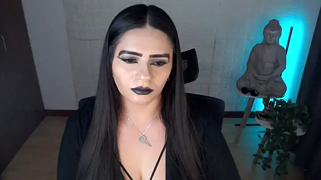 Chatroom XXX en direct de GODDESS_EVANS