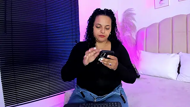 _aithanaa_ élő XXX-chatje