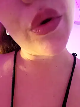 VickyHoult élő XXX-chatje