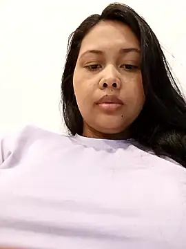 Alessandraa- 现场XXX聊天