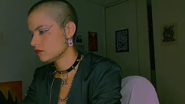 alex_one888 – Naživo XXX chat