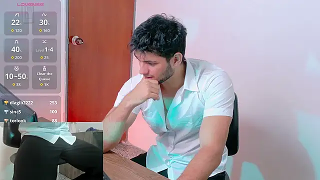 KaelSwitchのライブXXXチャット