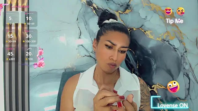 Онлайн чат XXX khiara_moretti