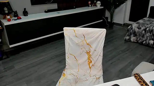 Chatroom XXX en direct de anemarieejolie