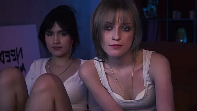 Chat XXX en directo de KiraMontoya