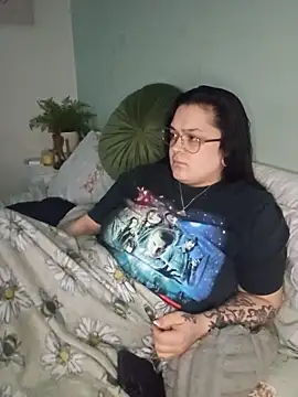 Chat XXX en directo de Saucy-Serenity