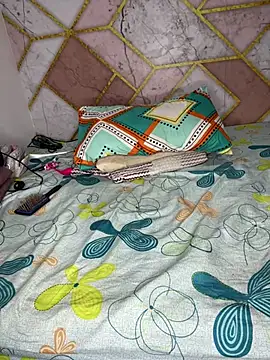 Chatroom XXX en direct de Amira_Malia