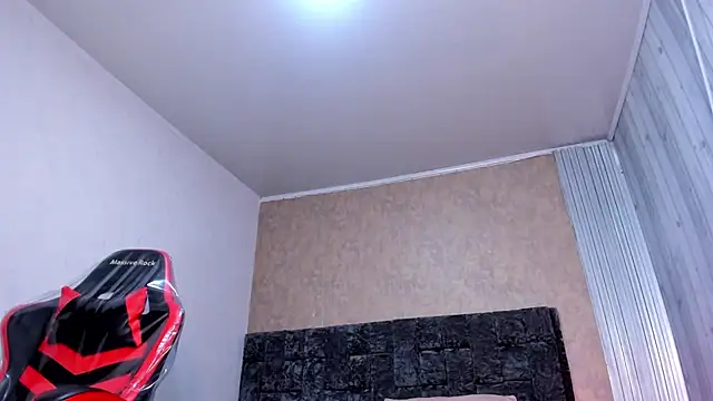 Brizza_H033: онлайн-секс-чат